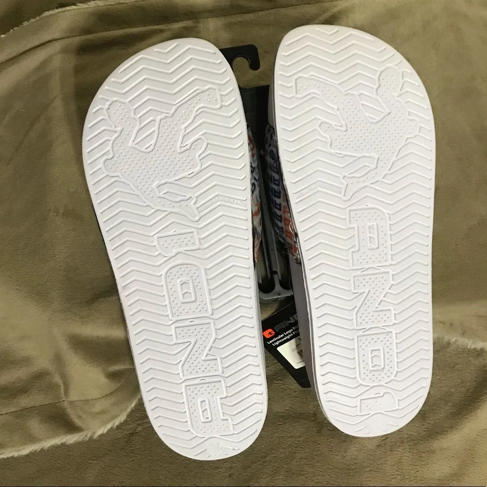 AND 1 slides NWT